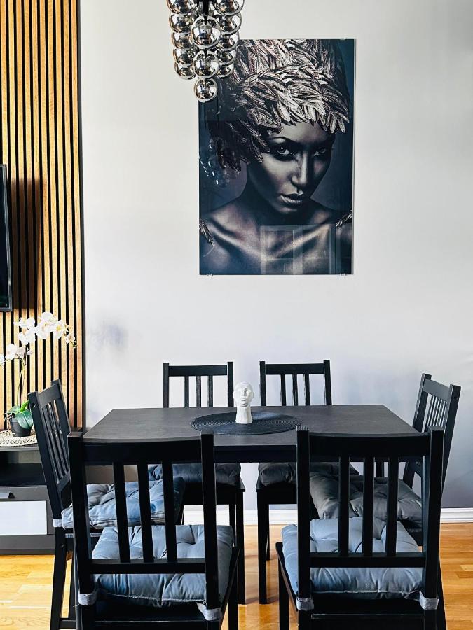 Spacious & Stylish In - Supercentral *